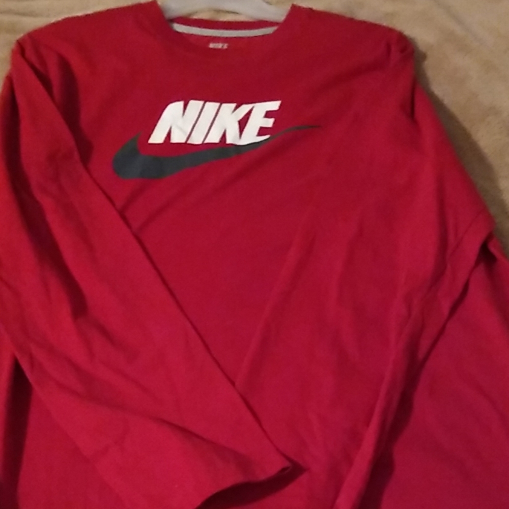 Nike long sleeve shirt